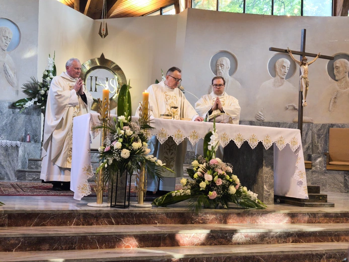 Chór parafii NMP Wspomożenia Wiernych w Zalesiu Dolnym