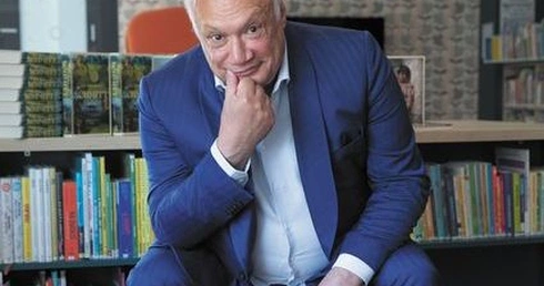 Éric-Emmanuel Schmitt dla „Gościa”: Prawdziwa miłość zaczyna się wtedy, kiedy nic od drugiego nie chcemy dostać, a jesteśmy gotowi wszystko mu dać