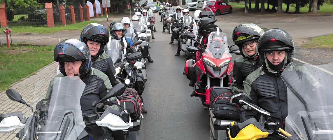 Iskra na szosie. Na motocyklach z prezentem dla Leona XIV