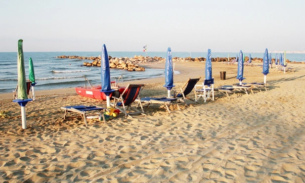 Zamiast na procesję, na urlop do hotelu?