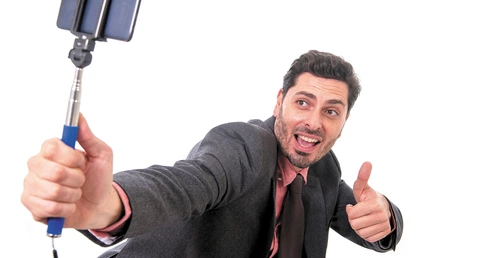 Narcyzm, a może „tylko” selfizm?