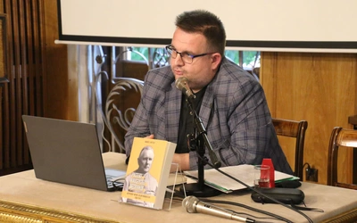 Płock. Prostym językiem o niezwykłym człowieku