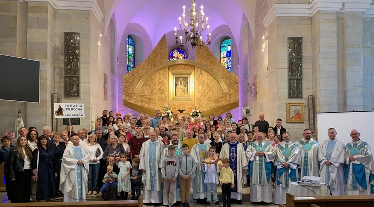 Pielgrzymi zapewniają, że każdego roku będą wracać do Matki Bożej Wychowawczyni.
