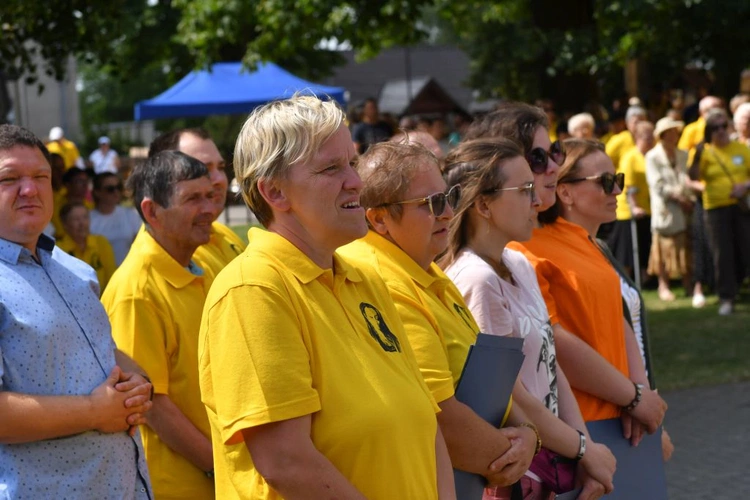 Pielgrzymka osób chorych i z niepełnosprawnością do Rokitna