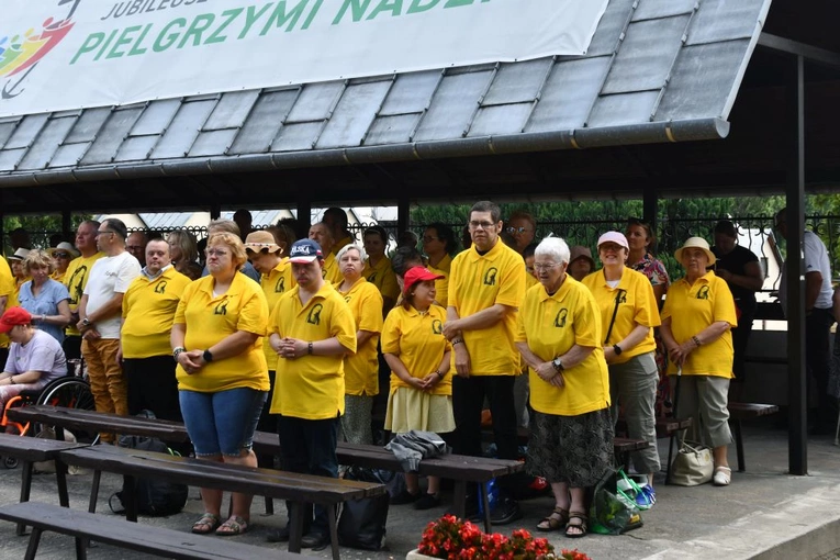 Pielgrzymka osób chorych i z niepełnosprawnością do Rokitna