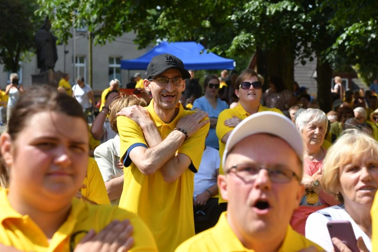Pielgrzymka osób chorych i z niepełnosprawnością do Rokitna