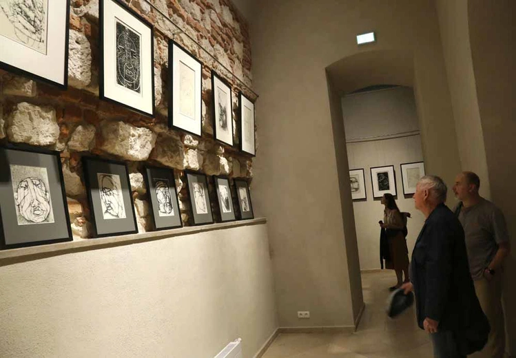 Wystawa rysunków Iwony Witki-Wawrzkiewicz