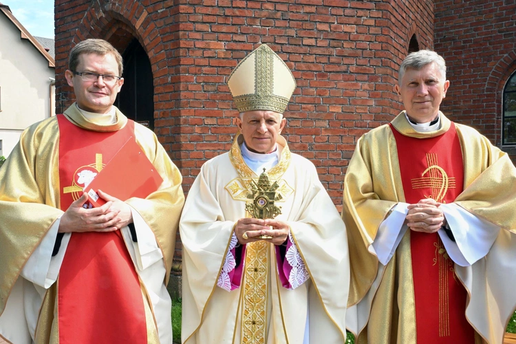 Relikwie św. Jana Pawła II w Sarbinowie