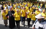 Modlitwa, spotkanie i polonez u Matki Bożej Cierpliwie Słuchającej