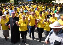 Modlitwa, spotkanie i polonez u Matki Bożej Cierpliwie Słuchającej