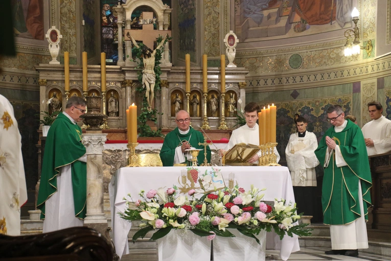 Płock. Msza za papieża