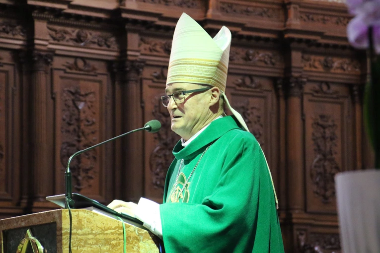 Płock. Msza za papieża