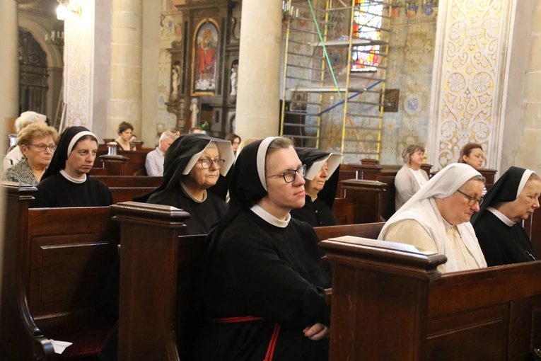 Płock. Msza za papieża