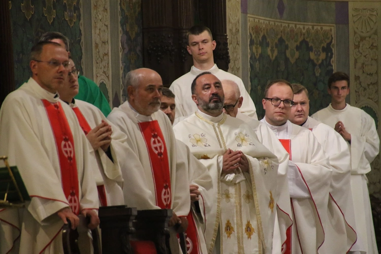 Płock. Msza za papieża