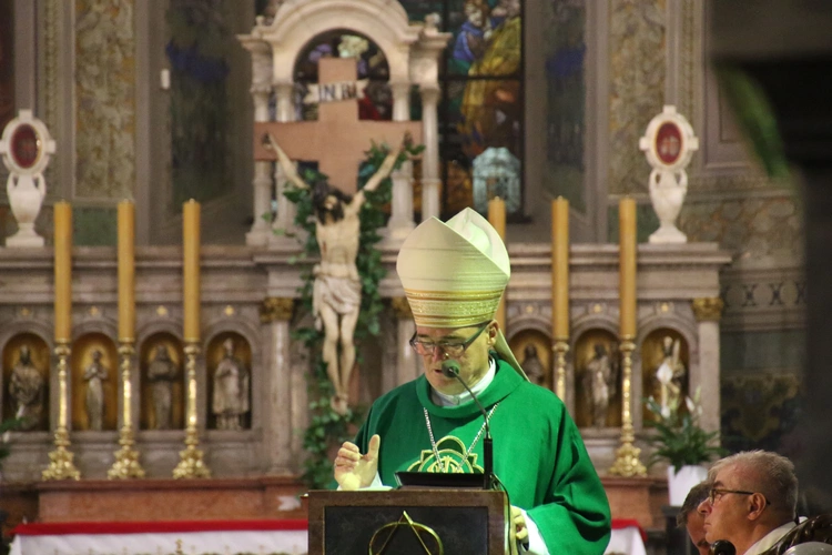 Płock. Msza za papieża