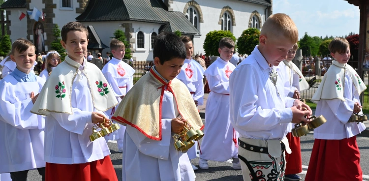 Z Najświętszym Sakramentem od ronda do ronda