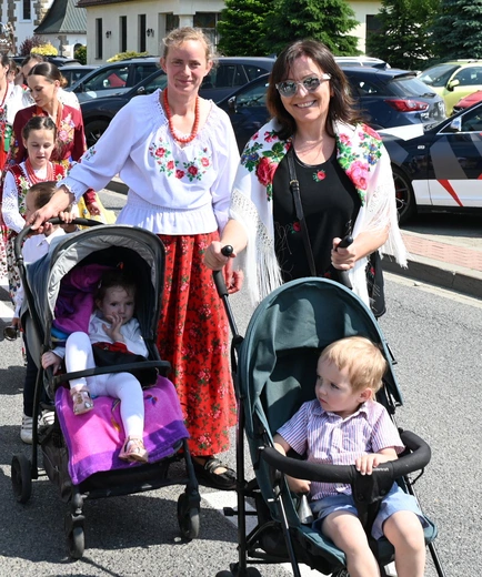 Z Najświętszym Sakramentem od ronda do ronda