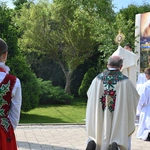 Z Najświętszym Sakramentem od ronda do ronda