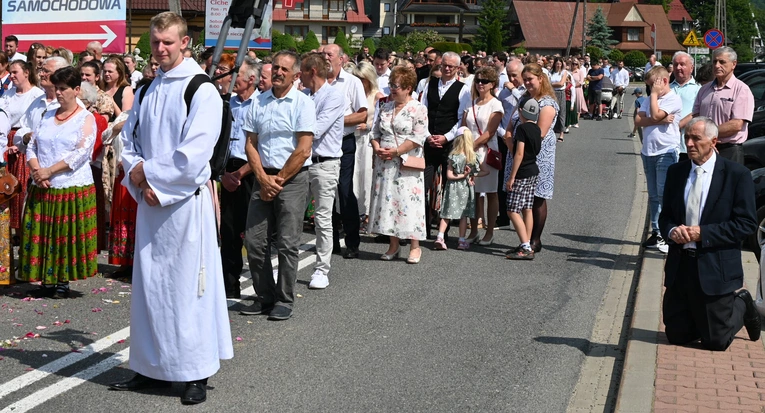Z Najświętszym Sakramentem od ronda do ronda