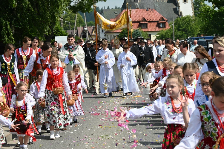Z Najświętszym Sakramentem od ronda do ronda