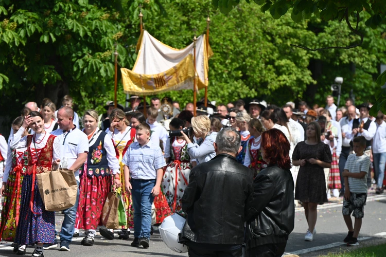 Z Najświętszym Sakramentem od ronda do ronda