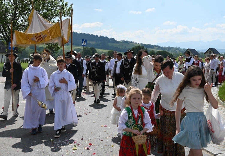 Z Najświętszym Sakramentem od ronda do ronda