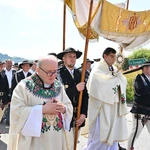 Z Najświętszym Sakramentem od ronda do ronda