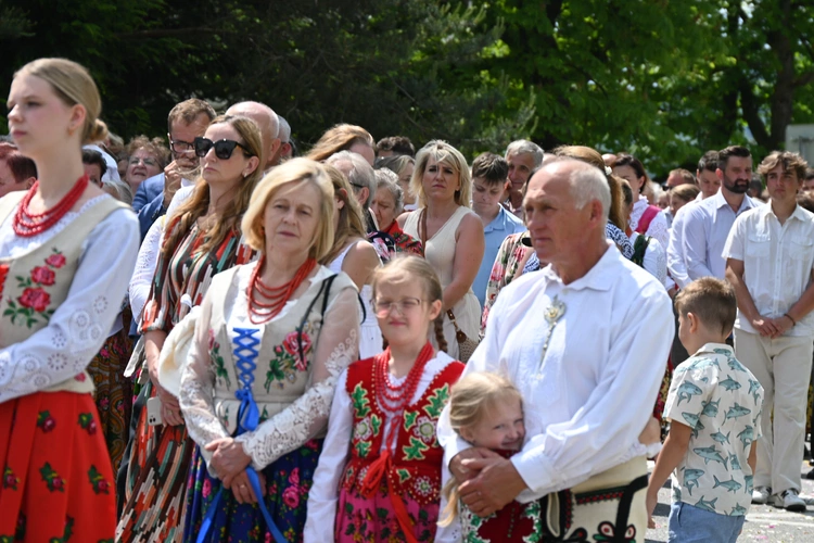 Z Najświętszym Sakramentem od ronda do ronda