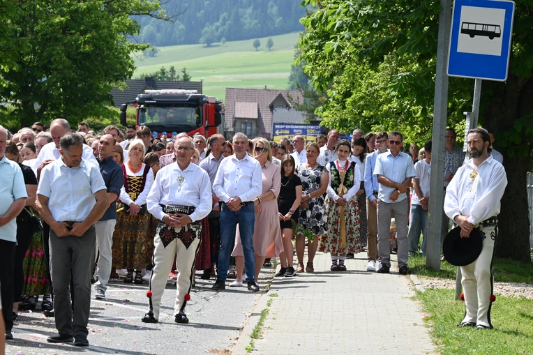 Z Najświętszym Sakramentem od ronda do ronda