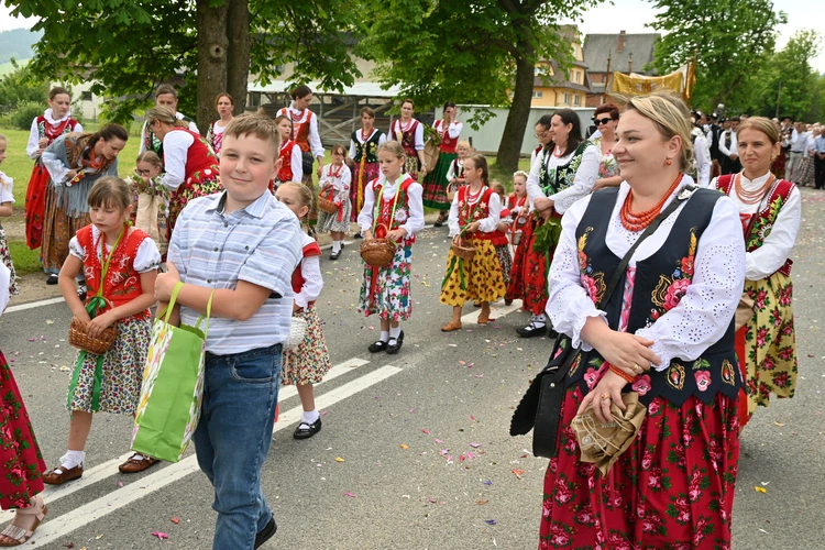 Z Najświętszym Sakramentem od ronda do ronda