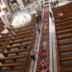 Kwiatowe dywany dla Jezusa - archidiecezja wrocławska