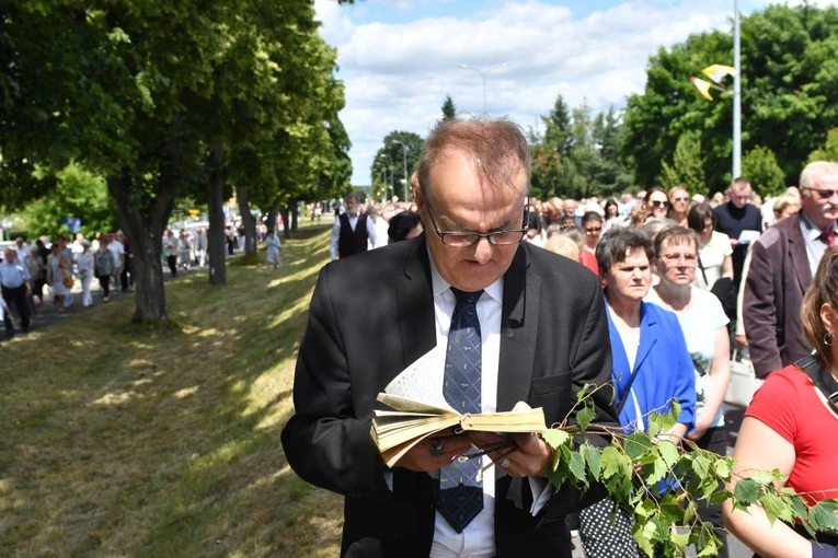 Procesja Bożego Ciała na ulicach Świebodzina
