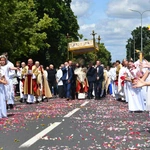 Procesja Bożego Ciała na ulicach Świebodzina