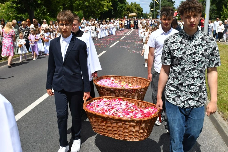 Procesja Bożego Ciała na ulicach Świebodzina