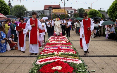 Z Chrystusem przez miasto - święto wiary w Połańcu