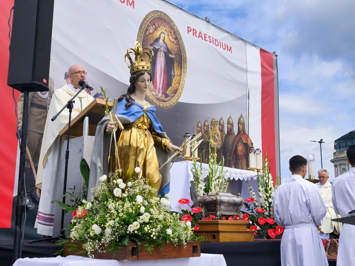 Boże Ciało. Ołtarz na placu Piłsudskiego