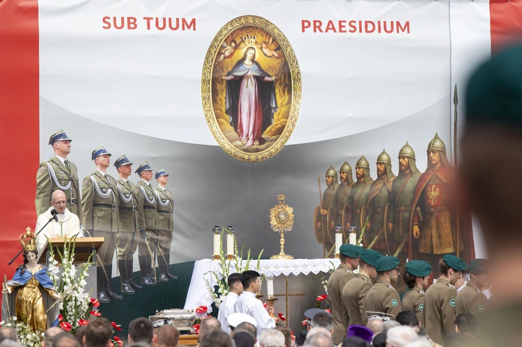 Boże Ciało. Ołtarz na placu Piłsudskiego