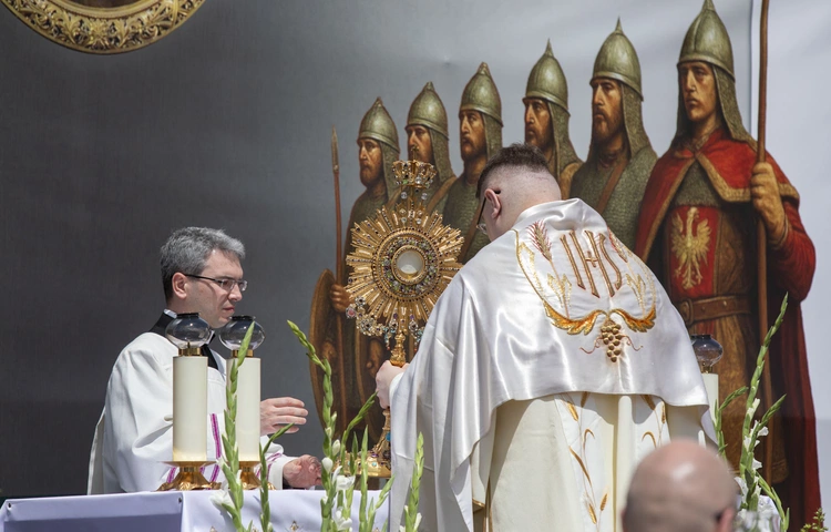 Boże Ciało. Ołtarz na placu Piłsudskiego