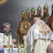 Boże Ciało. Ołtarz na placu Piłsudskiego