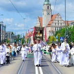 Olsztyn. Centralna procesja Bożego Ciała