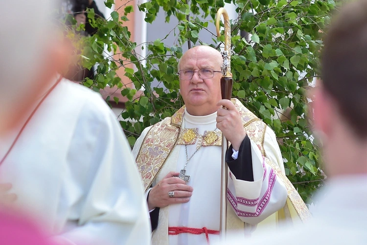 Olsztyn. Centralna procesja Bożego Ciała