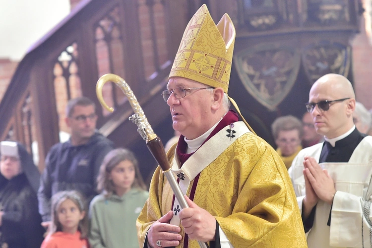 Olsztyn. Centralna procesja Bożego Ciała