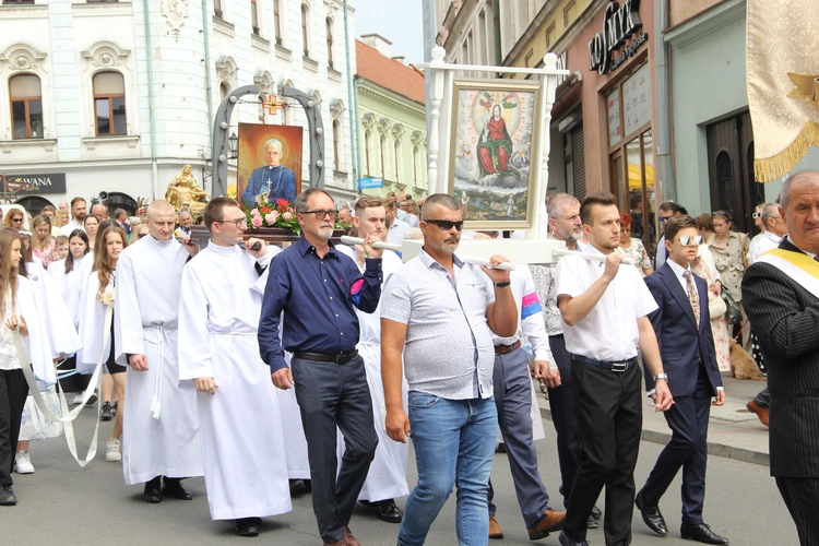 Boże Ciało w tarnowskiej katedrze - procesja