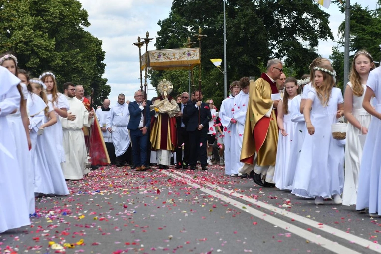 Procesja eucharystyczna w Świebodzinie była transmitowana na cały świat