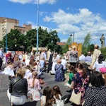 Procesja w centrum Legnicy