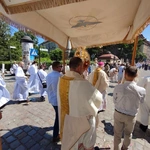 Procesja w centrum Legnicy