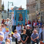 Procesja w centrum Legnicy