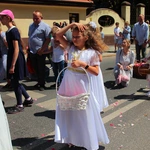 Procesja w centrum Legnicy