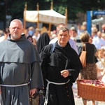 Procesja w centrum Legnicy