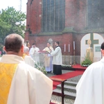 Procesja w centrum Legnicy